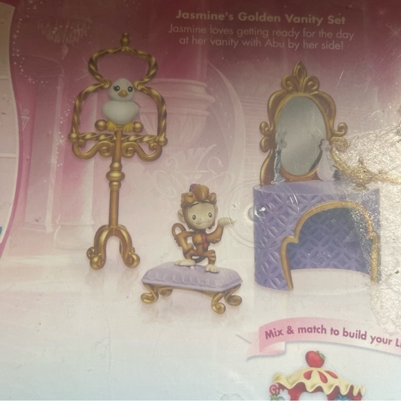 Disney Princess Little Kingdom Jasmine’s Golden Vanity Set - Picture 8 of 10
